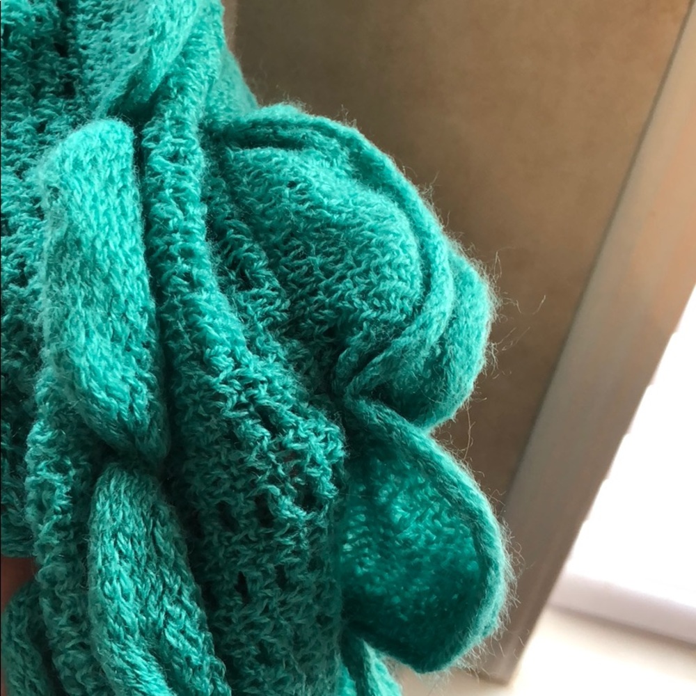 teal infinity scarf